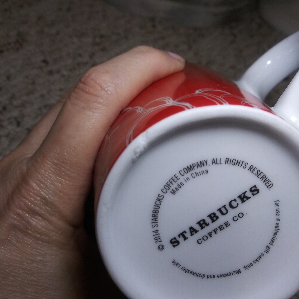 3/$18 Starbucks 2014 Red & White Valentine's Day Heart Mug - Picture 7 of 8